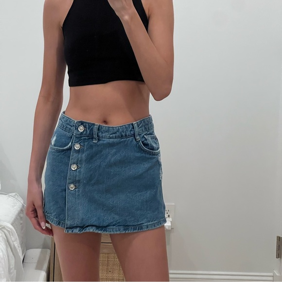 Skort - Picture 2 of 8